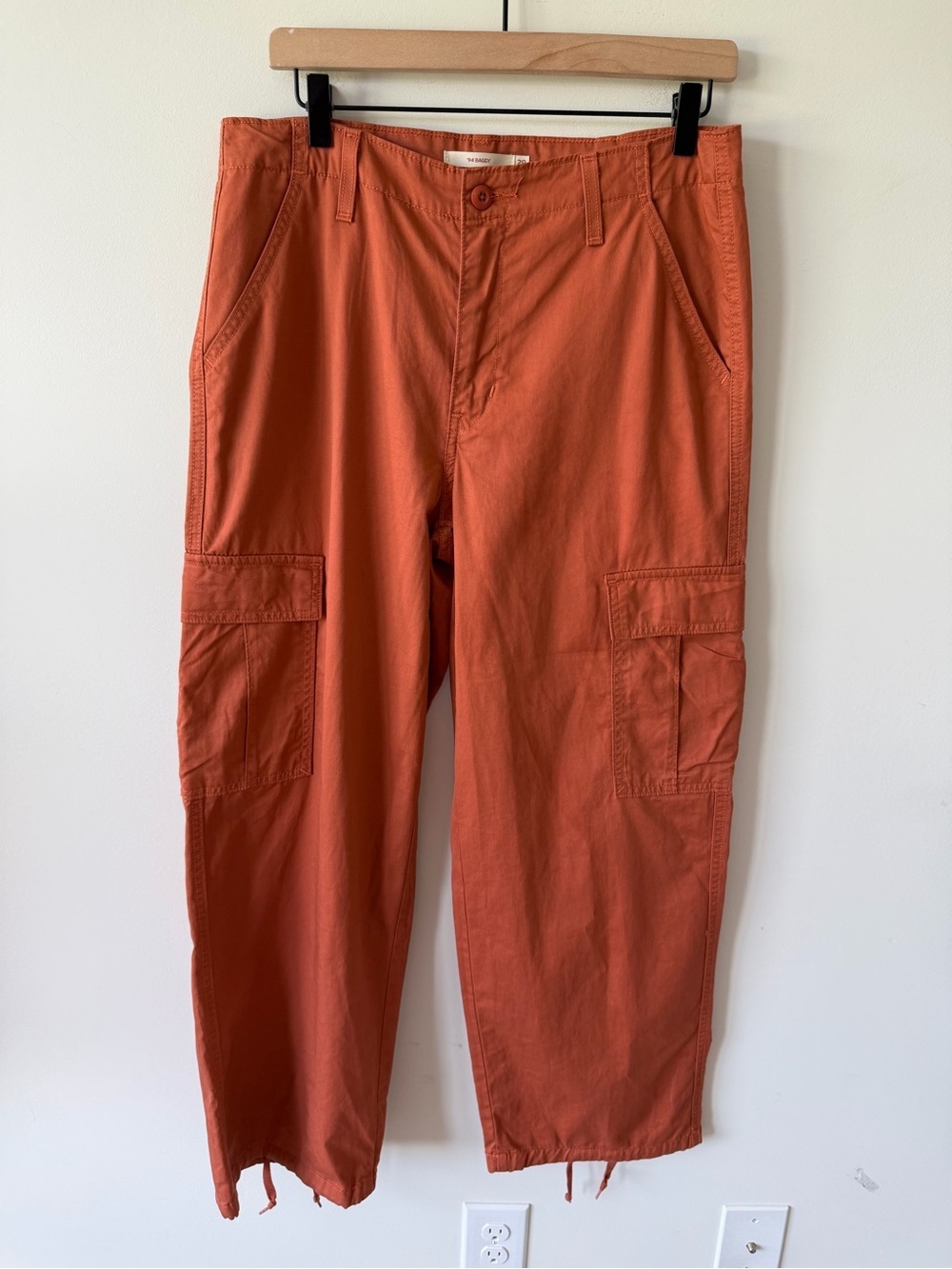 Levi’s '94 Baggy Cargo Pants in Baked Clay Red 100% Cotton 30L - Picture 5 of 13